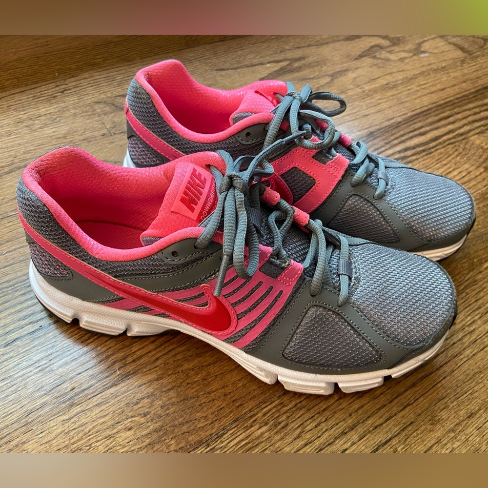 Nike downshifter 5 running shoes